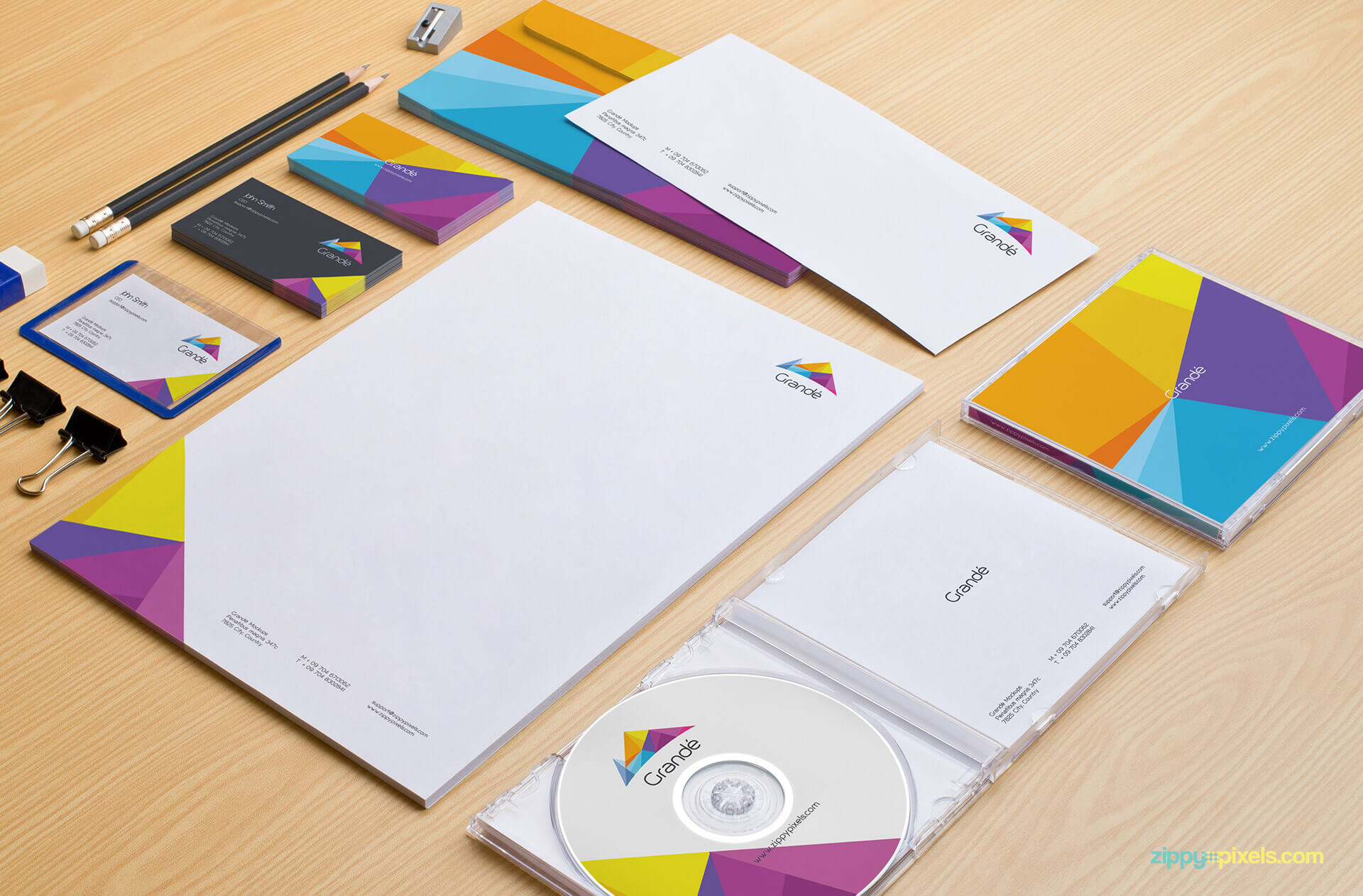 stationary-mockup-6456-824x542